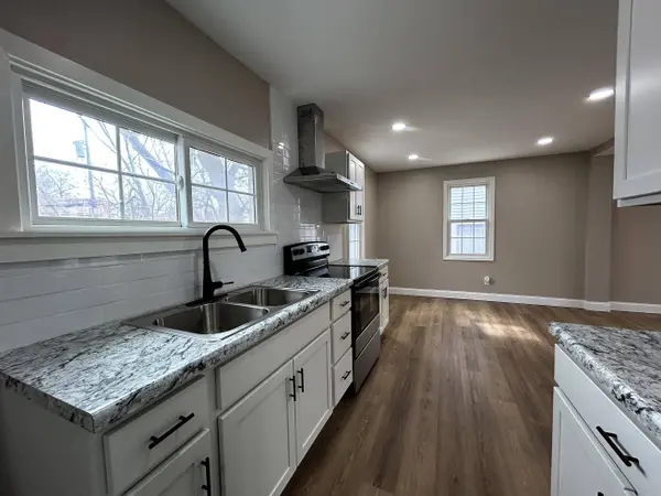 4370 N 25th St, Milwaukee, WI 53209