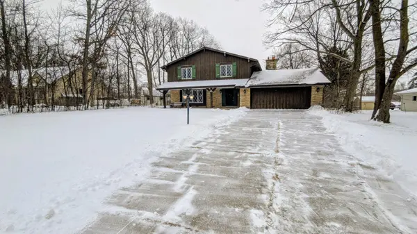 N85W17745 Ann Ave, Menomonee Falls, WI 53051