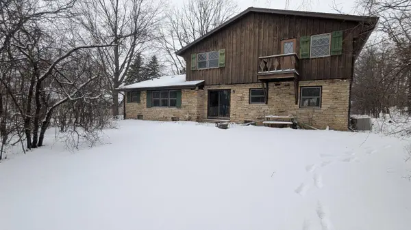 N85W17745 Ann Ave, Menomonee Falls, WI 53051