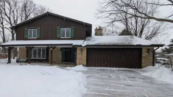 N85W17745 Ann Ave, Menomonee Falls, WI 53051