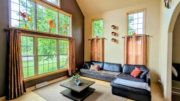 N100W17560 Whitetail Run -, Germantown, WI 53022