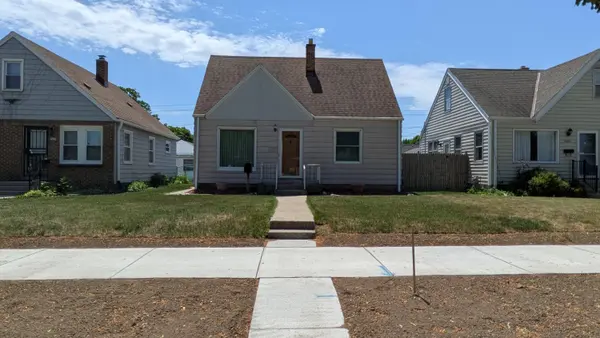 9435 W Lisbon Ave, Milwaukee, WI 53222