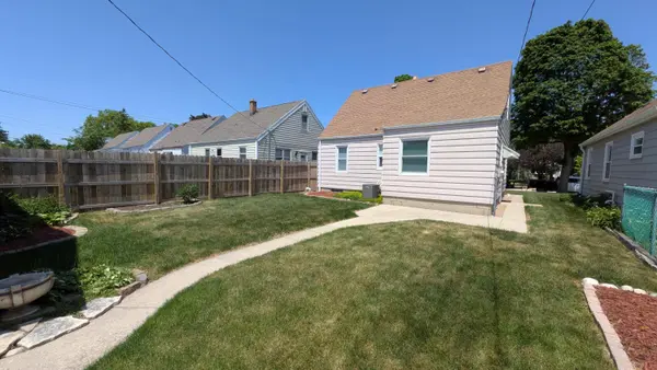 9435 W Lisbon Ave, Milwaukee, WI 53222