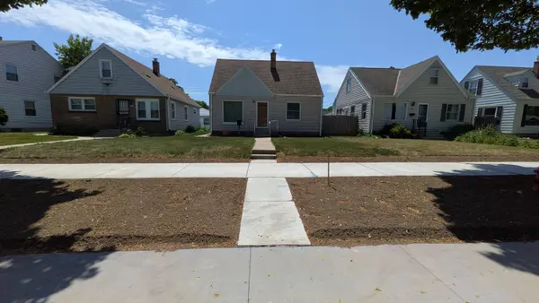 9435 W Lisbon Ave, Milwaukee, WI 53222
