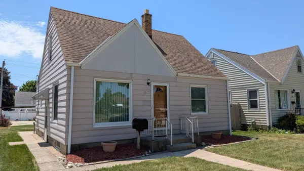 9435 W Lisbon Ave, Milwaukee, WI 53222