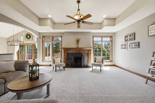 7306 S Stone Hedge Dr, Franklin, WI 53132