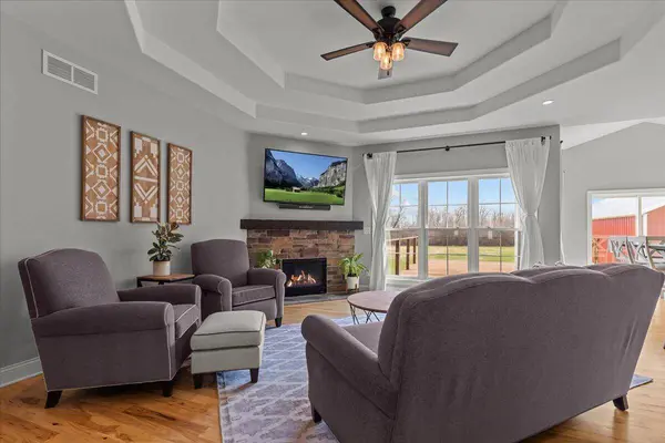 14018 N Davis Rd, Mequon, WI 53097