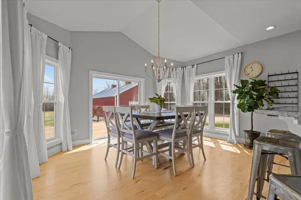 14018 N Davis Rd, Mequon, WI 53097