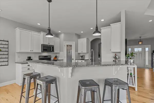 14018 N Davis Rd, Mequon, WI 53097