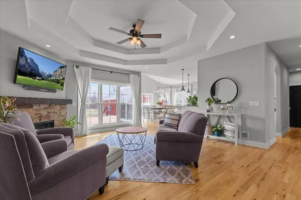 14018 N Davis Rd, Mequon, WI 53097