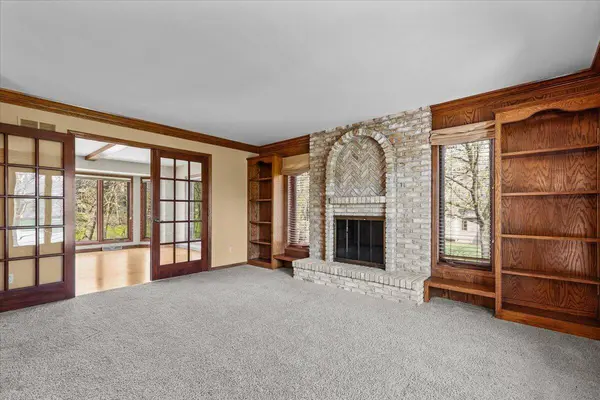 15730 Laura Ln, Brookfield, WI 53005
