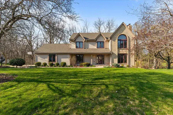 15730 Laura Ln, Brookfield, WI 53005