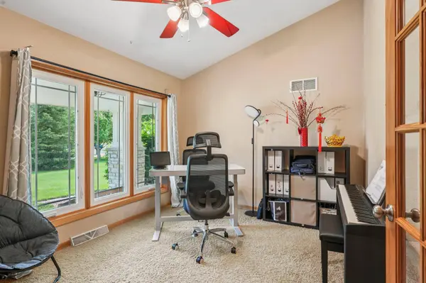 3426 W Links Dr, Franklin, WI 53132