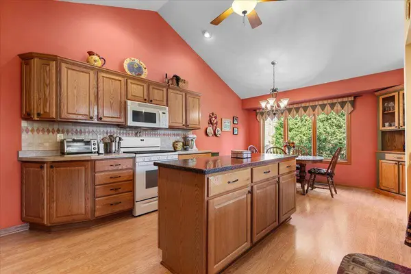N161W19121 Oakland Dr, Jackson, WI 53037