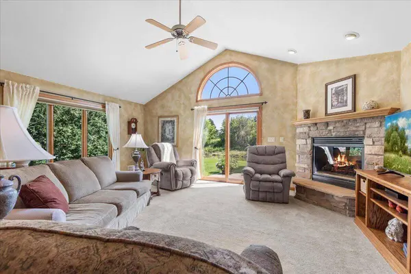 N161W19121 Oakland Dr, Jackson, WI 53037