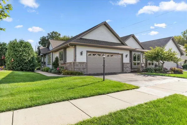 N161W19121 Oakland Dr, Jackson, WI 53037