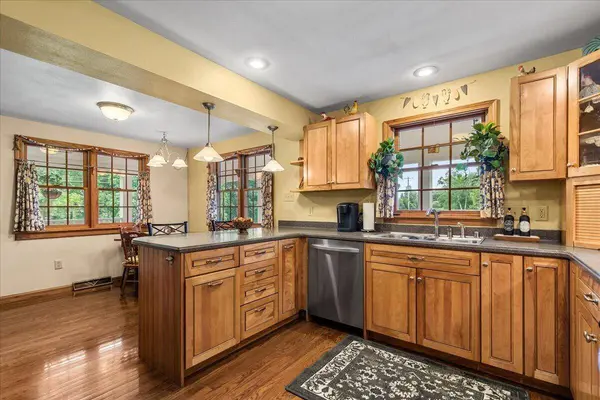 N104W16269 Donges Bay Rd, Germantown, WI 53022