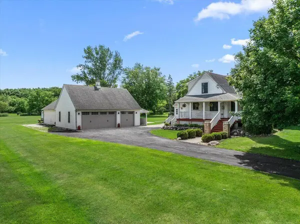 N104W16269 Donges Bay Rd, Germantown, WI 53022