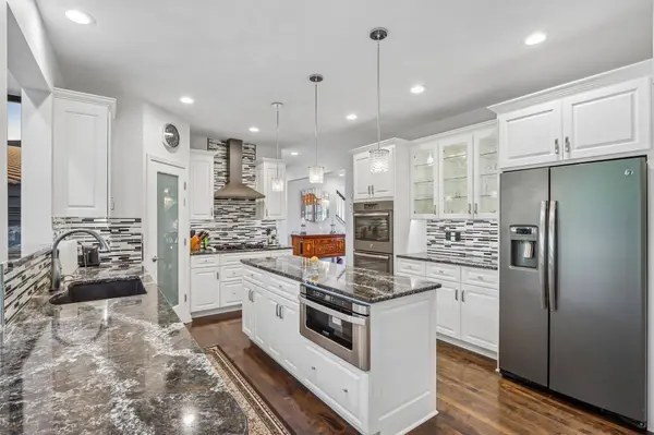 8349 S River Terrace Dr, Franklin, WI 53132