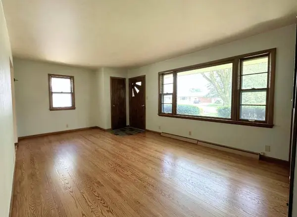 W226N5985 Avon Ct, Lisbon, WI 53089