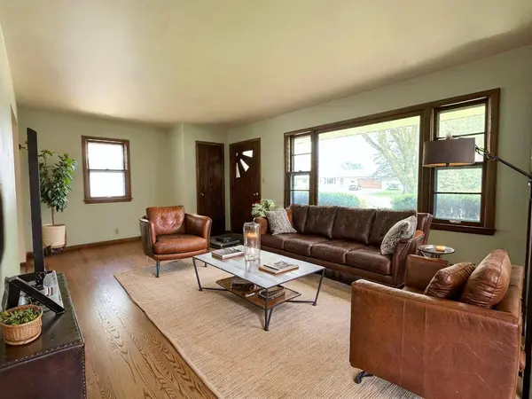 W226N5985 Avon Ct, Lisbon, WI 53089
