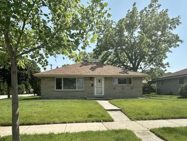7305 W Verona Ct, Milwaukee, WI 53219