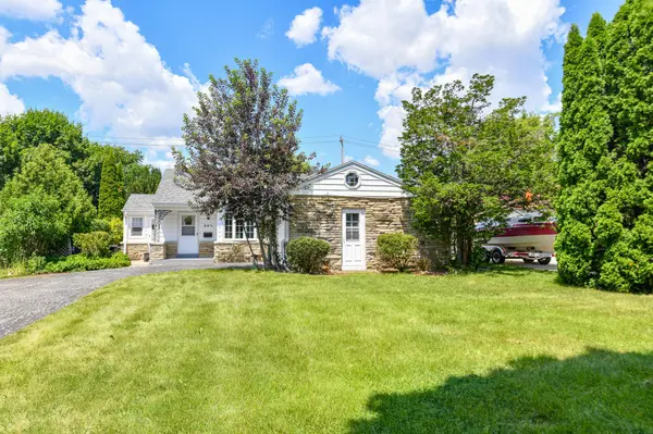 603 Glenview Ave, Wauwatosa, WI 53213