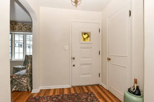 603 Glenview Ave, Wauwatosa, WI 53213