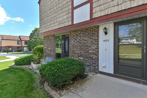 4293 W College Ave, Franklin, WI 53221