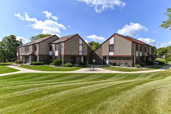 4293 W College Ave, Franklin, WI 53221