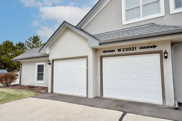 N30W23021 Pineview Cir Unit 3, Pewaukee, WI 53072