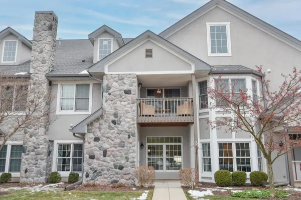 N30W23021 Pineview Cir Unit 3, Pewaukee, WI 53072