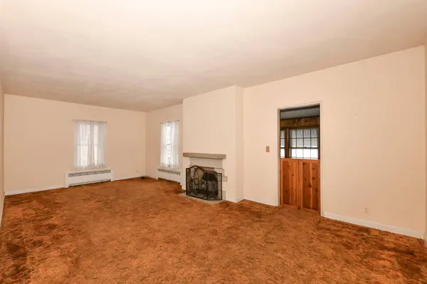 703 N West Ave, Waukesha, WI 53186