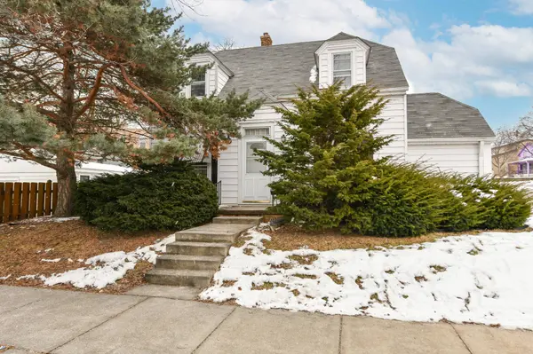 703 N West Ave, Waukesha, WI 53186
