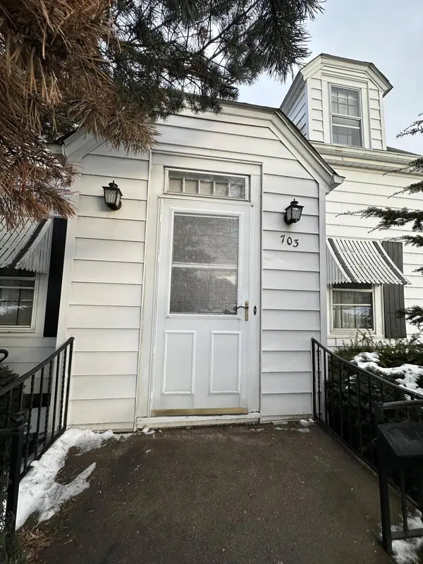 703 N West Ave, Waukesha, WI 53186
