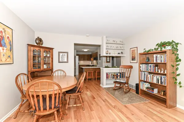 4265 S 68th St, Greenfield, WI 53220