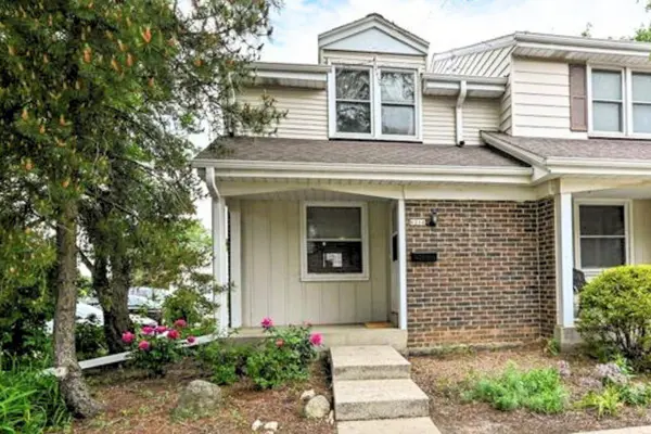 6216 W College Ave, Greendale, WI 53129