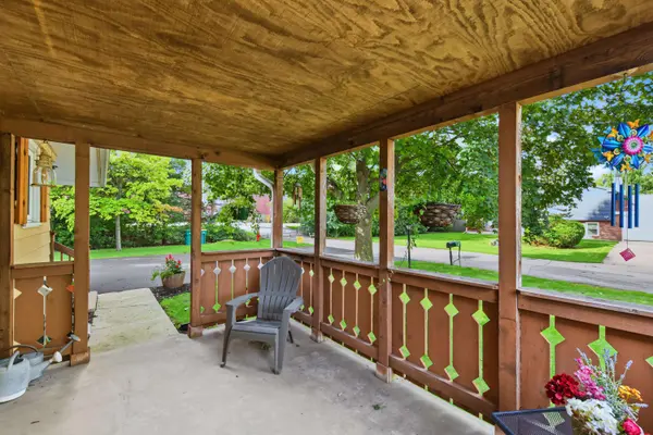 W188N9690 Orchard Dr, Germantown, WI 53022
