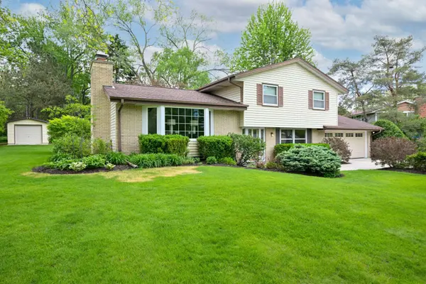 4490 Wessex Dr, Brookfield, WI 53045