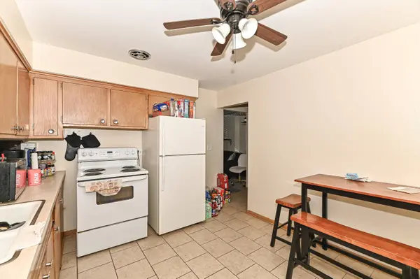 926 E Waterford Ave, Milwaukee, WI 53207