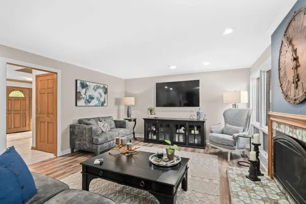 345 N Elm Grove B Rd, Brookfield, WI 53005