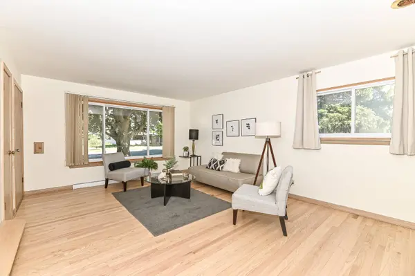 W158N8971 Charles 8973 Dr, Menomonee Falls, WI 53051