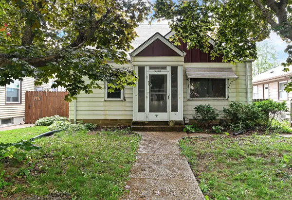 3136 N 77th St, Milwaukee, WI 53222