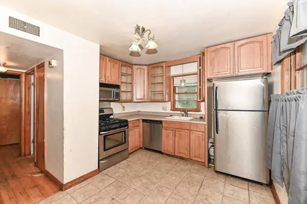3136 N 77th St, Milwaukee, WI 53222