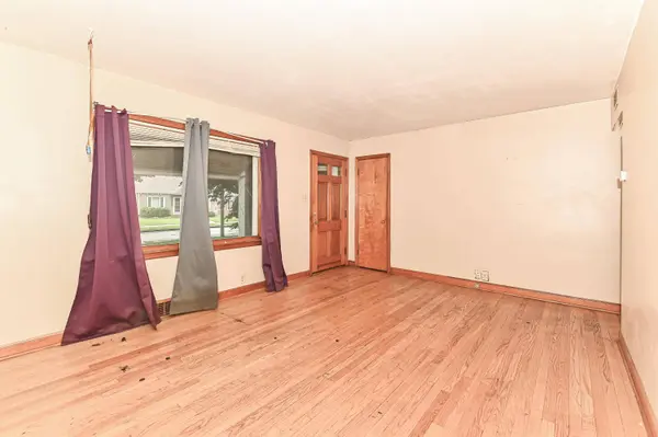 3136 N 77th St, Milwaukee, WI 53222