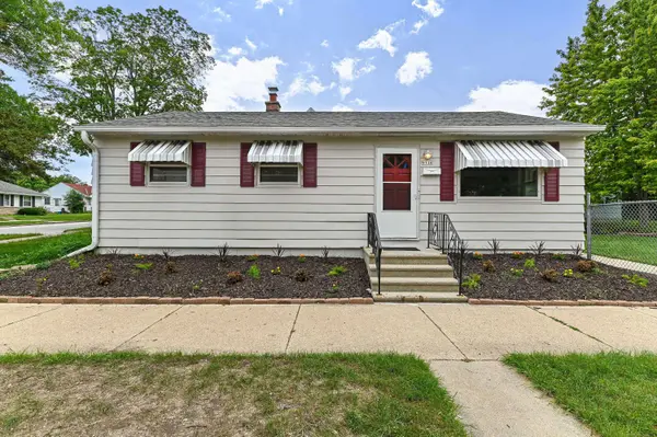 9730 W Keefe Ave, Milwaukee, WI 53222