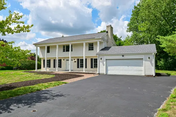 15200 Briaridge Ct, Elm Grove, WI 53122