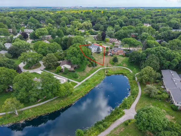 15200 Briaridge Ct, Elm Grove, WI 53122