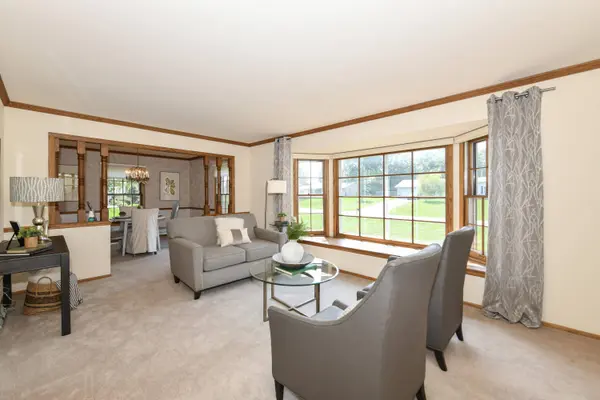 4690 Parkhurst Dr, Brookfield, WI 53045