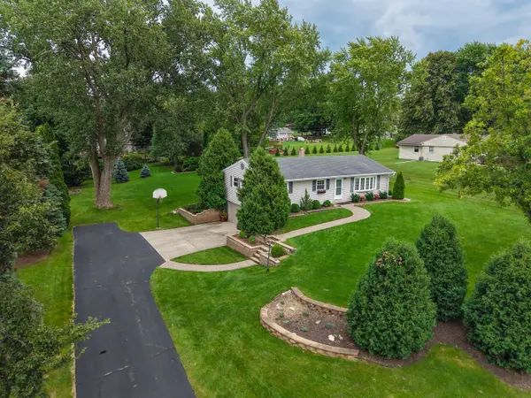 W192N5046 One Mile Rd, Menomonee Falls, WI 53051
